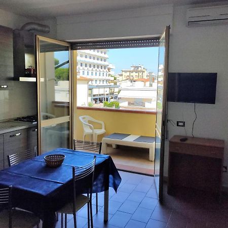 Le Caravel Apartament Lido di Camaiore Extérieur photo
