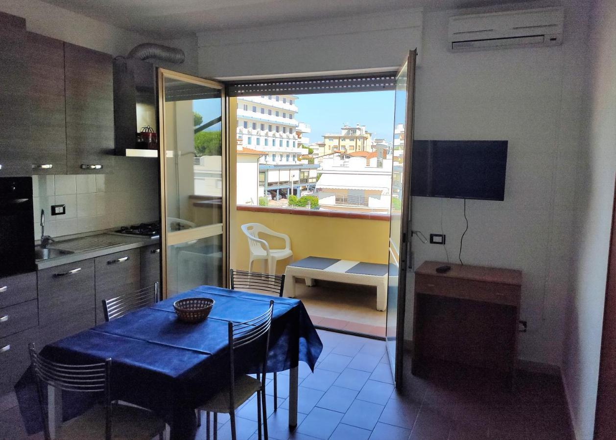 Le Caravel Apartament Lido di Camaiore Extérieur photo