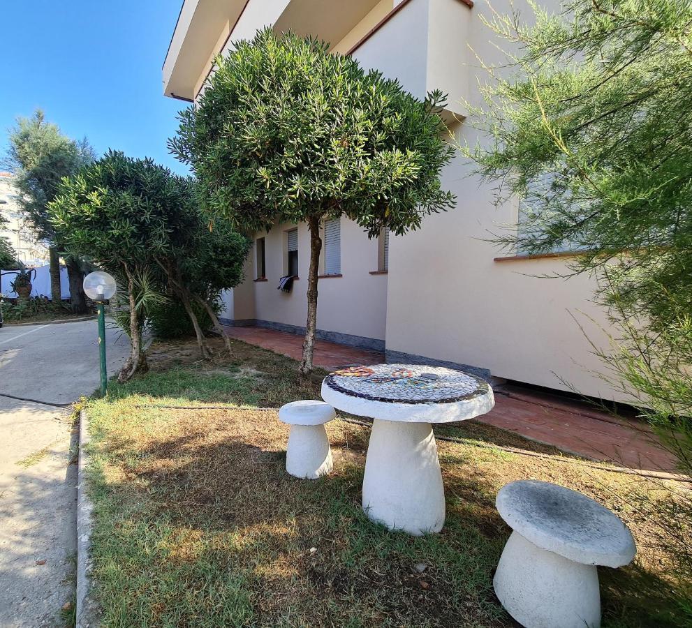Le Caravel Apartament Lido di Camaiore Extérieur photo